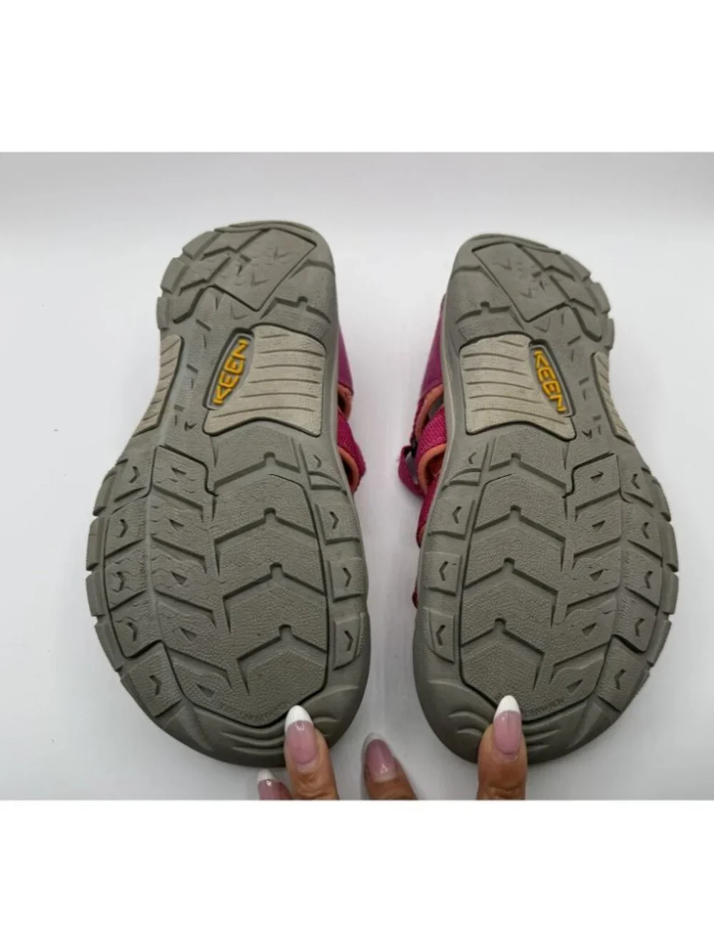 Keen Kids' Newport H2 Water Sandals Size 4 Very Berry Closed Toe Hybrid Shoes